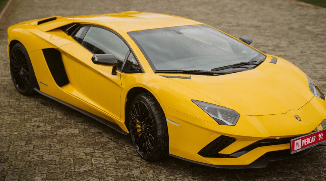 Lamborghini Aventador: O Capodoperă a Ingineriei și Designului