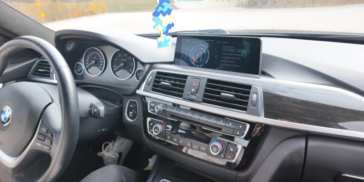 BMW-F30-facelift-idrive-1-WEBCAR BMW-F30-facelift-WEBCAR