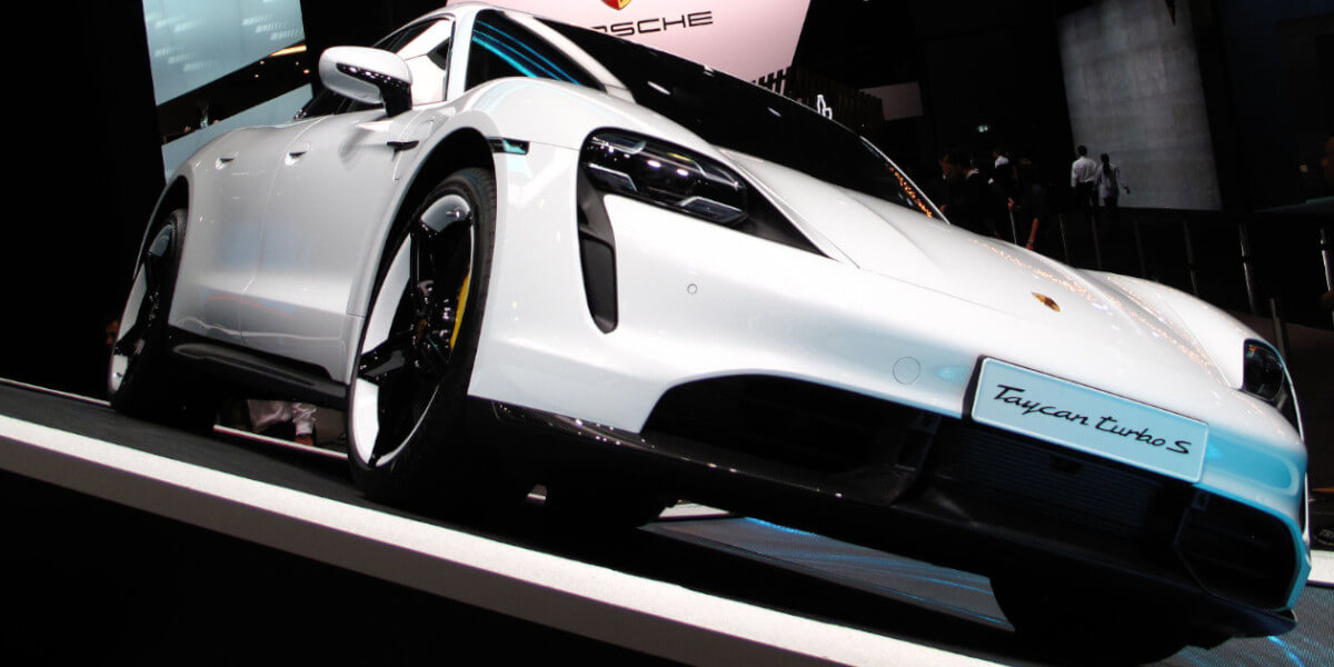 Porsche-Taycan-Turbo-4-WEBCAR Tesla-Model-S-Plaid-VS. Porsche-Taycan-Turbo-WEBCAR