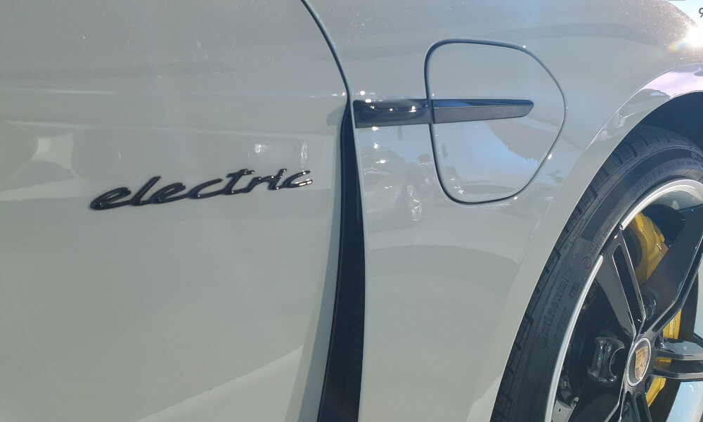 Porsche-Taycan-Turbo-6-WEBCAR Tesla-Model-S-Plaid-VS. Porsche-Taycan-Turbo-WEBCAR