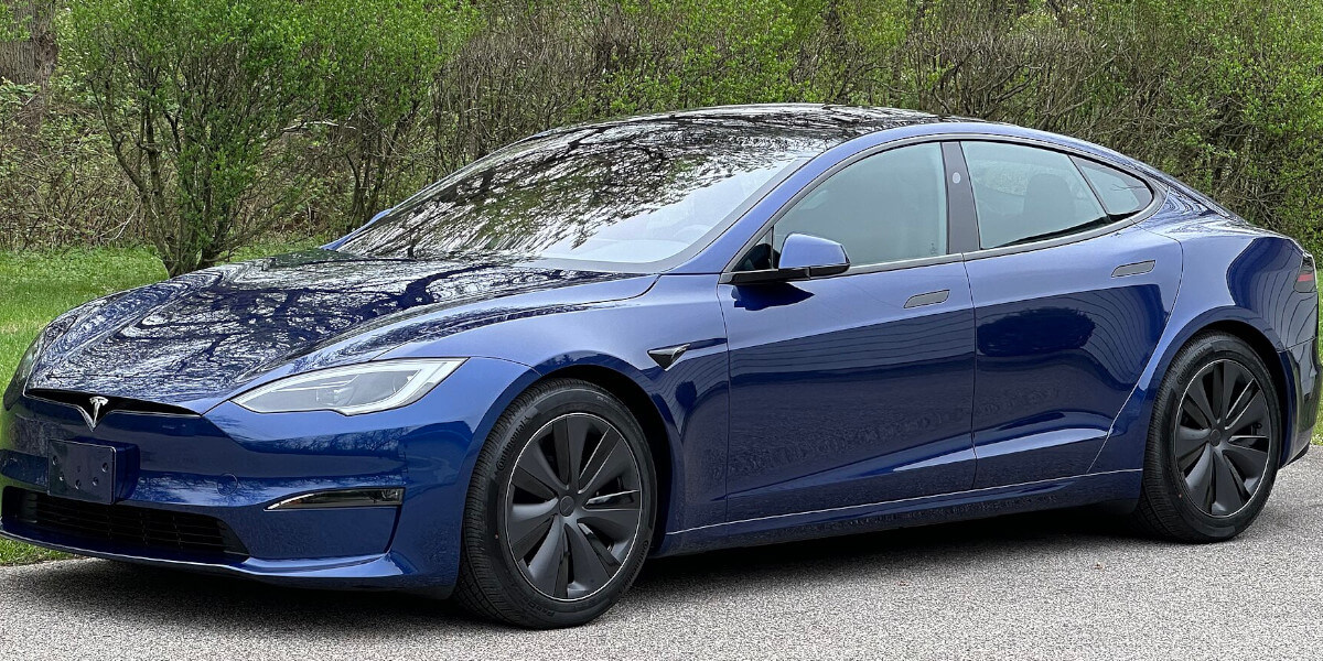 Tesla-Model-S-Plaid-4-WEBCAR Tesla-Model-S-Plaid-VS. Porsche-Taycan-Turbo-WEBCAR