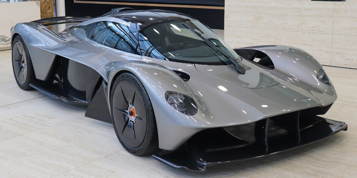 Aston-Martin-Valkyrie_2_Webcar Mașini de lux cu producție limitată - WEBCAR