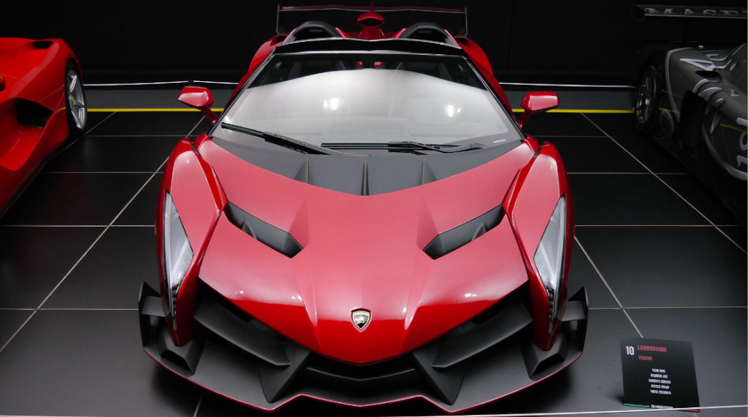 Lamborghini-Veneno_3_Webcar Mașini de lux cu producție limitată - WEBCAR