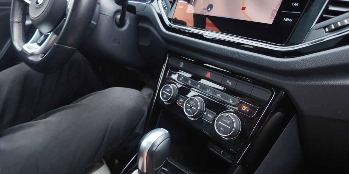Volkswagen-T-Roc_interior_4_WEBCAR Volkswagen-T-Roc_WEBCAR
