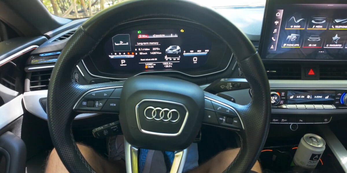 audi-a5-webcar-2 audi-a5-webcar