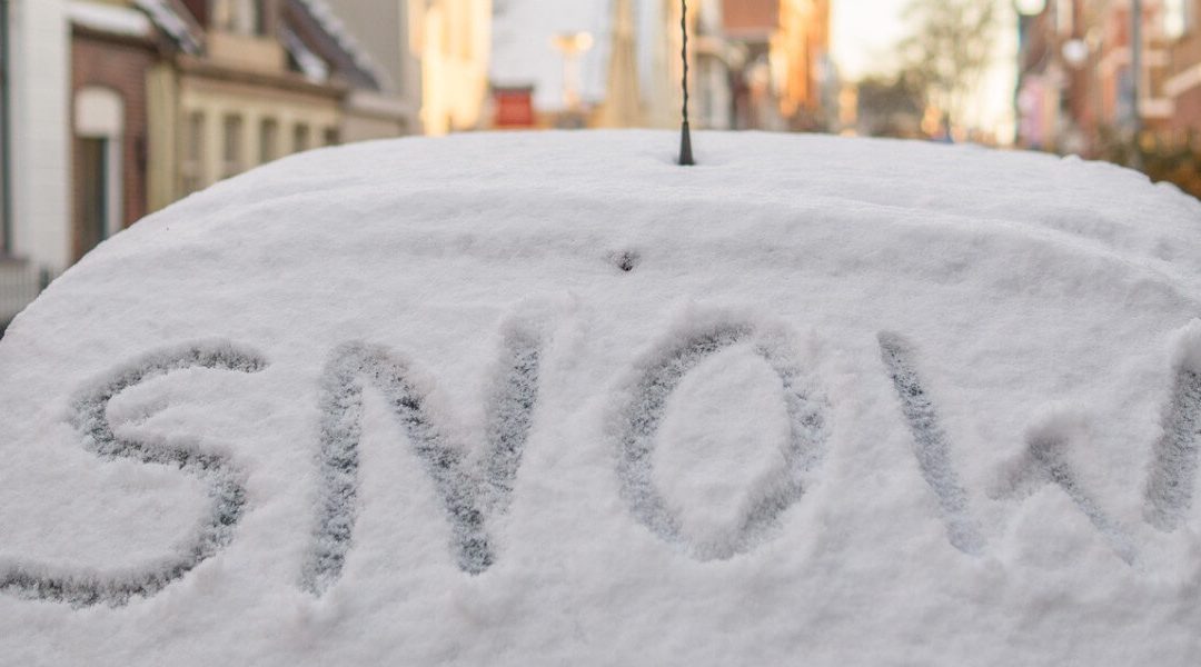 Cele mai frecvente greșeli pe care șoferii le fac iarna