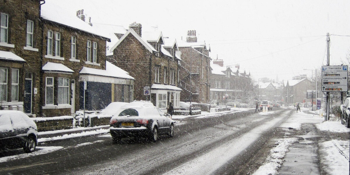 Cele mai frecvente greșeli pe care șoferii le fac iarna