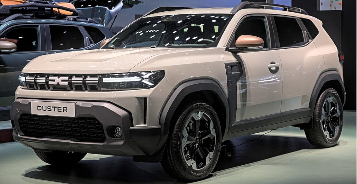 Maserati-vs-Dacia-WEBCAR