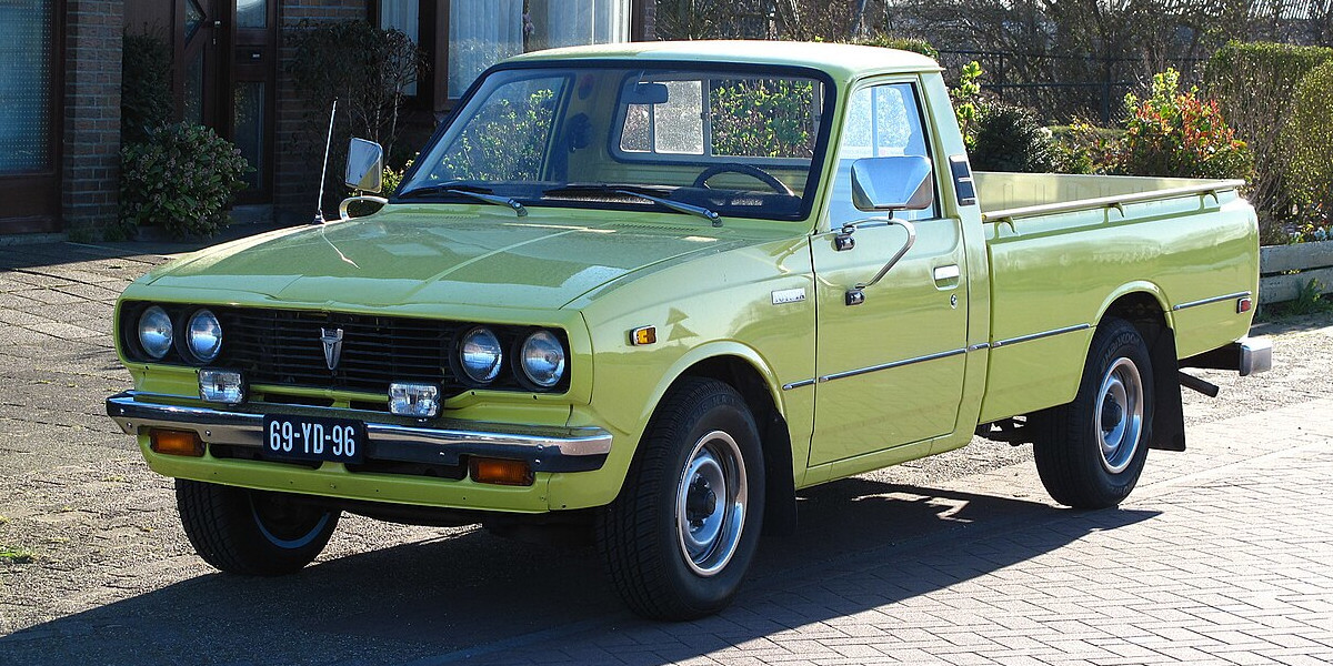 Toyota-Hilux-1-WEBCAR cele-mai-vandute-masini-WEBCAR