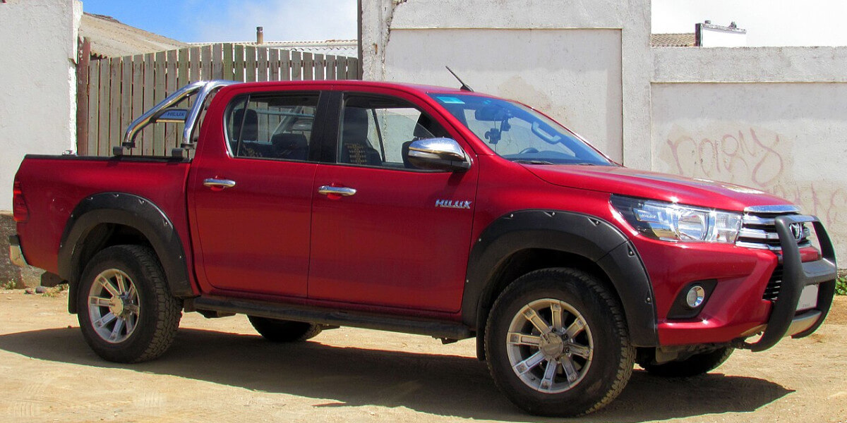 Toyota-Hilux-2-WEBCAR cele-mai-vandute-masini-WEBCAR