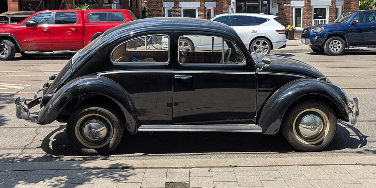 Volkswagen-beetle-1-WEBCAR cele-mai-vandute-masini-WEBCAR