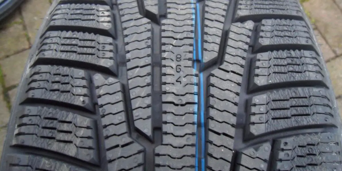 anvelopa-Nokian-Hakkapeliitta-webcar